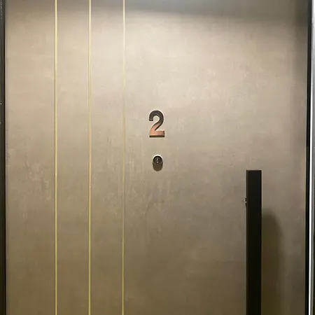 شقة Crystal Grey Elite 2 *